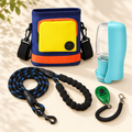 Pack Aprendemos · Clicker, bolsa, correa y botella sobre fondo crema de Pasevora